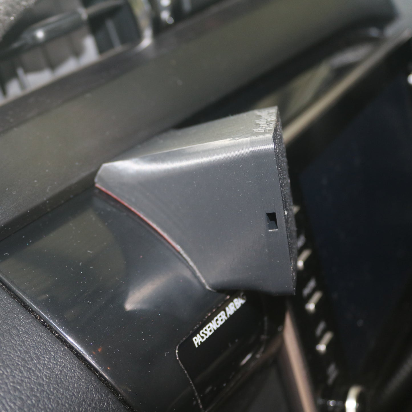 UHF Dash Mount to suit N80 Hilux